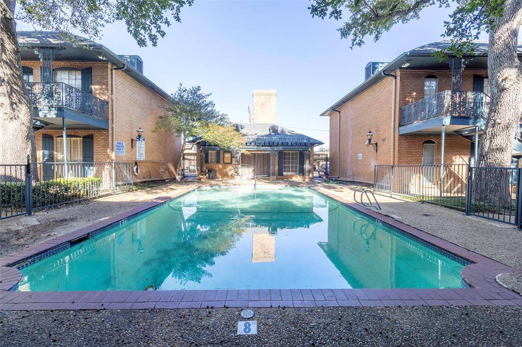 Dallas, TX 75206,6011 E University Boulevard #247