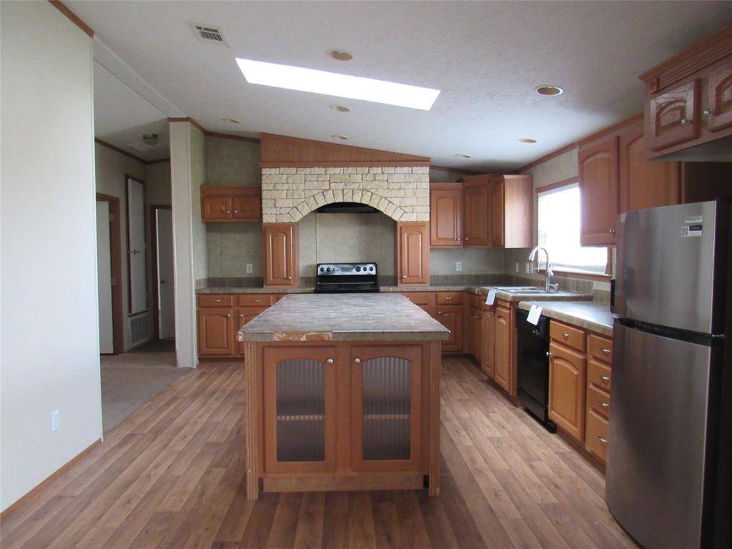 West, TX 76691,2009 Bluhm Road