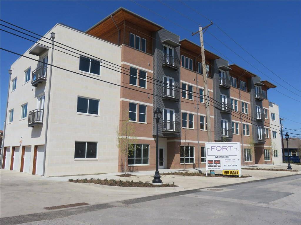 Fort Worth, TX 76104,928 Travis Avenue #308