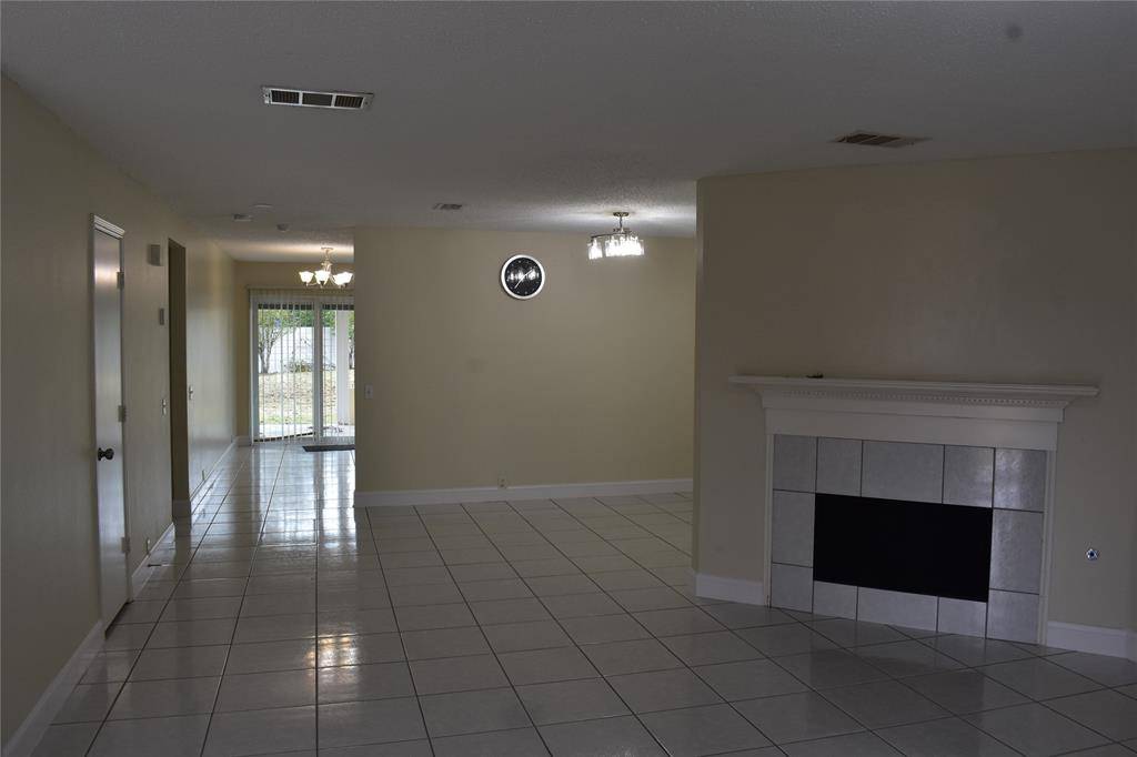 Arlington, TX 76002,7018 Bridlewood Drive