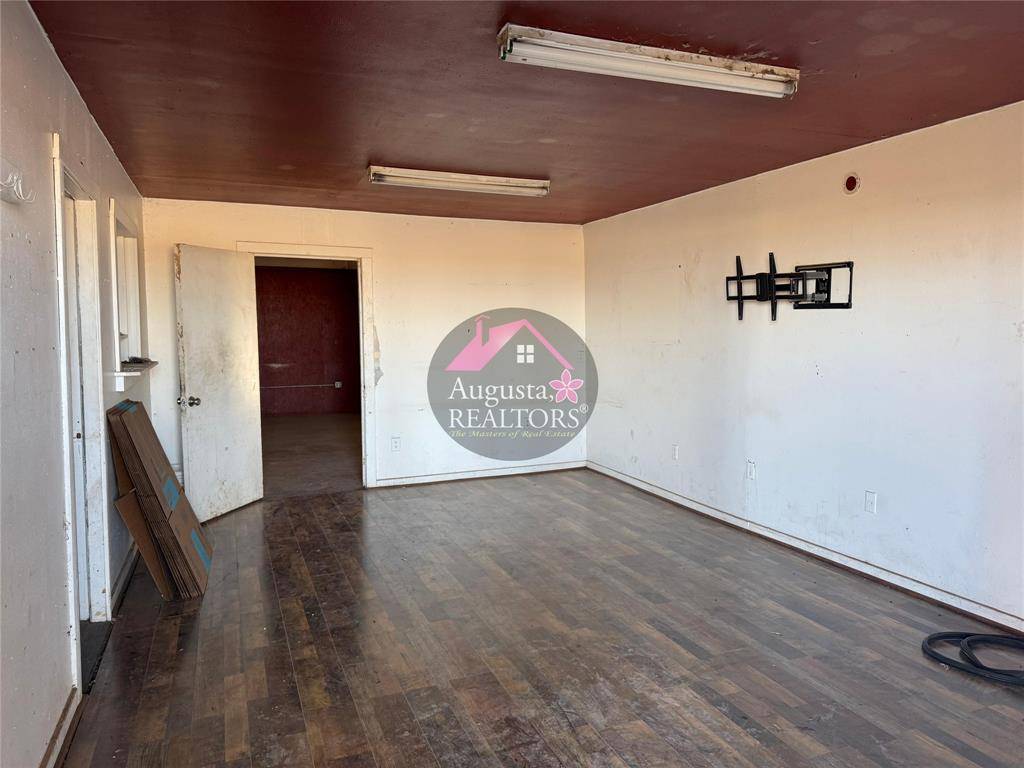 Abilene, TX 79601,7996 US Highway 277 N