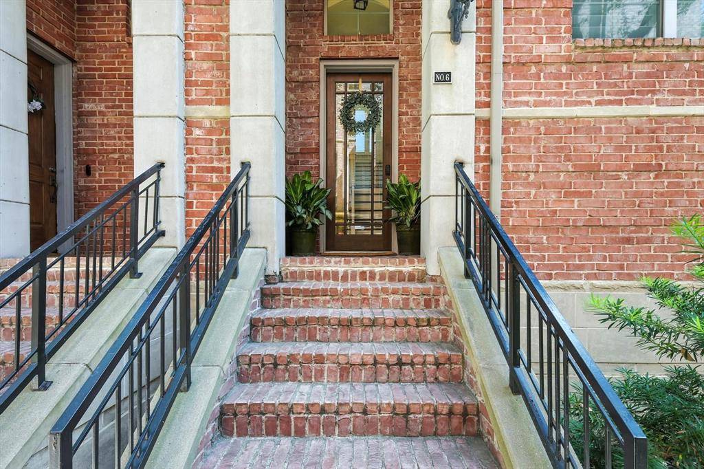 Dallas, TX 75204,1500 Pecos Street #6