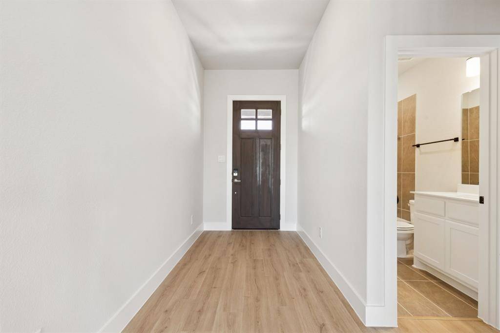 Waxahachie, TX 75165,811 Charro Road