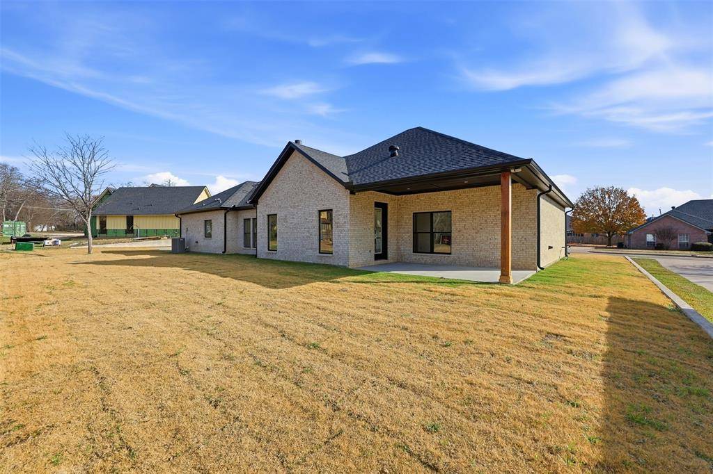 Grandview, TX 76050,509 Emma Street