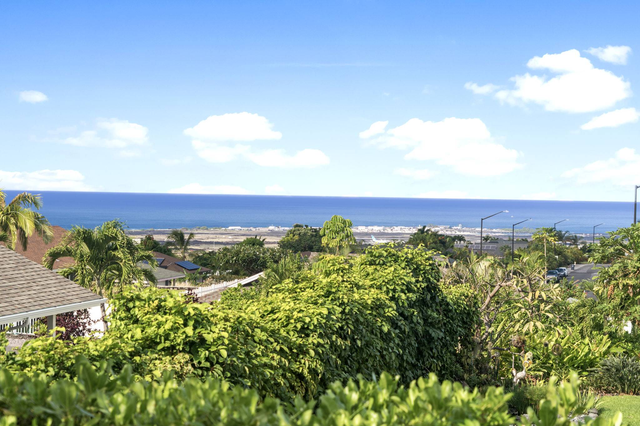 Kailua Kona, HI 96740,73-4364 KAKAHIAKA ST