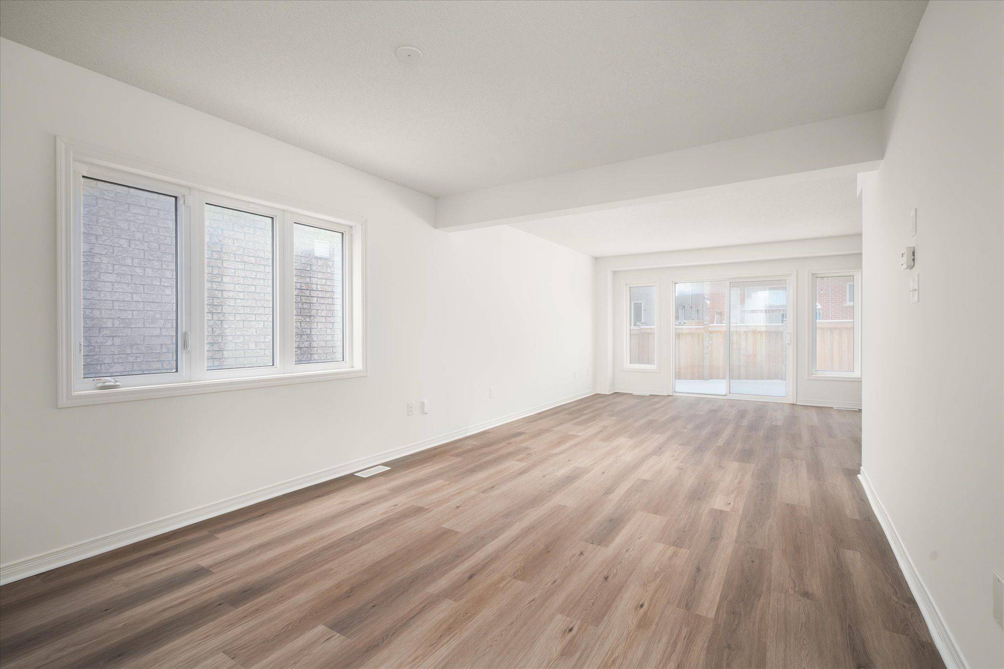 Ajax, ON L1Z 0T3,39 Barnfield CRES