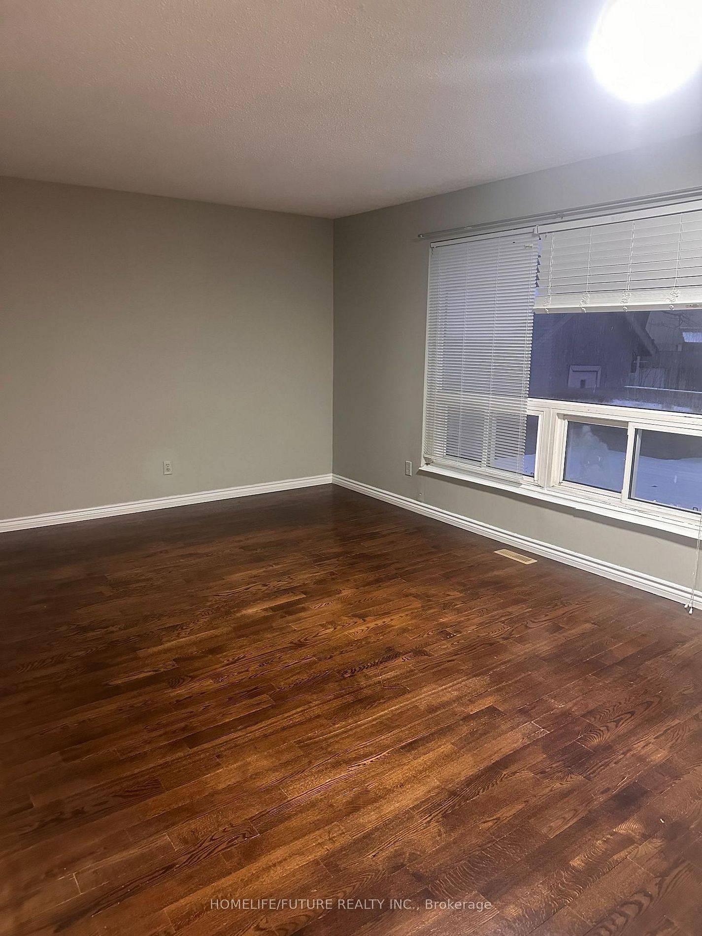 Toronto E11, ON M1B 1S5,77 Snowball CRES #Main