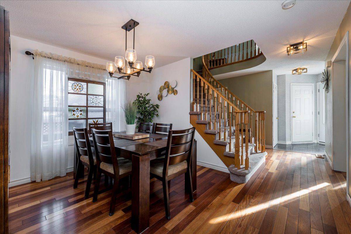 Barrie, ON L4N 8W1,13 TEAL PL