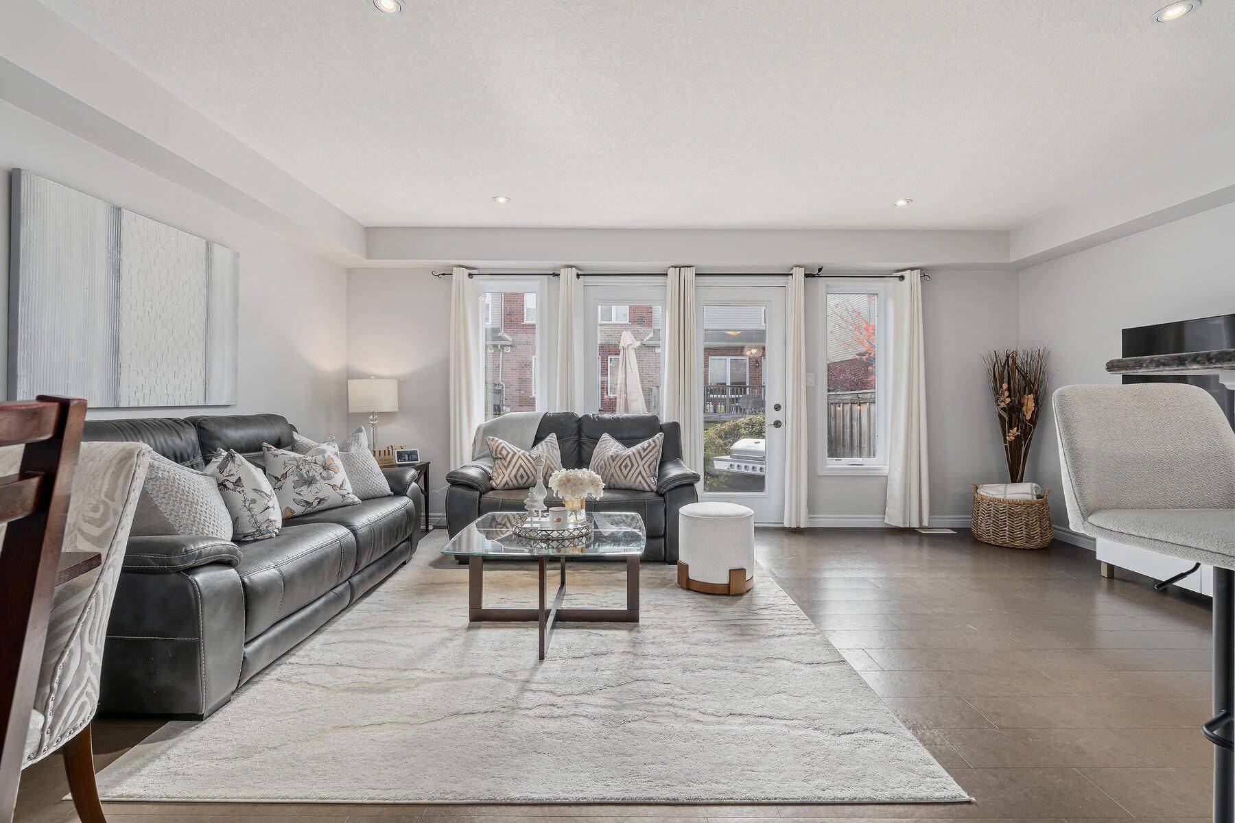 Guelph, ON N1L 0J9,167 Arkell RD #13