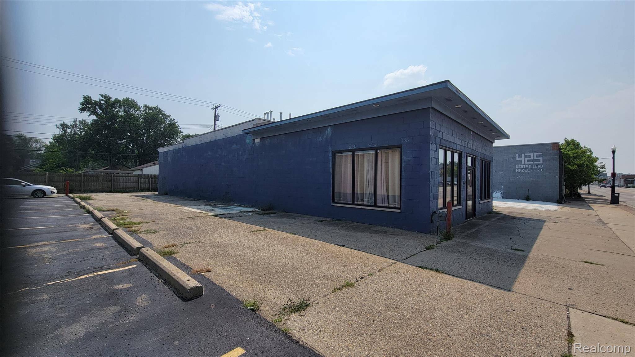 Hazel Park, MI 48030,407 W 9 Mile RD