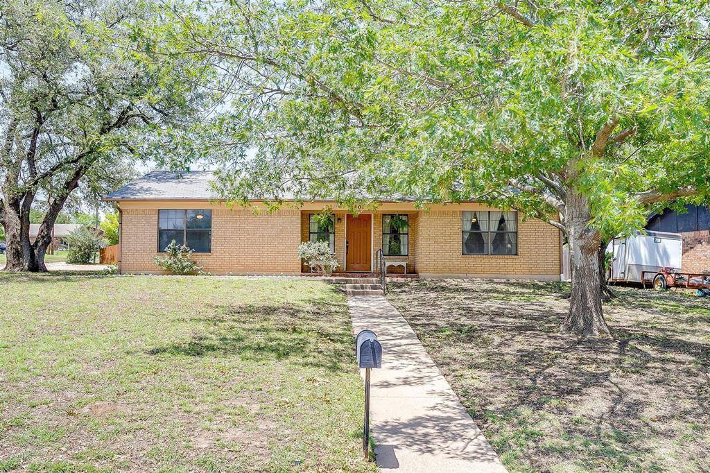Weatherford, TX 76086,801 E 3rd Street
