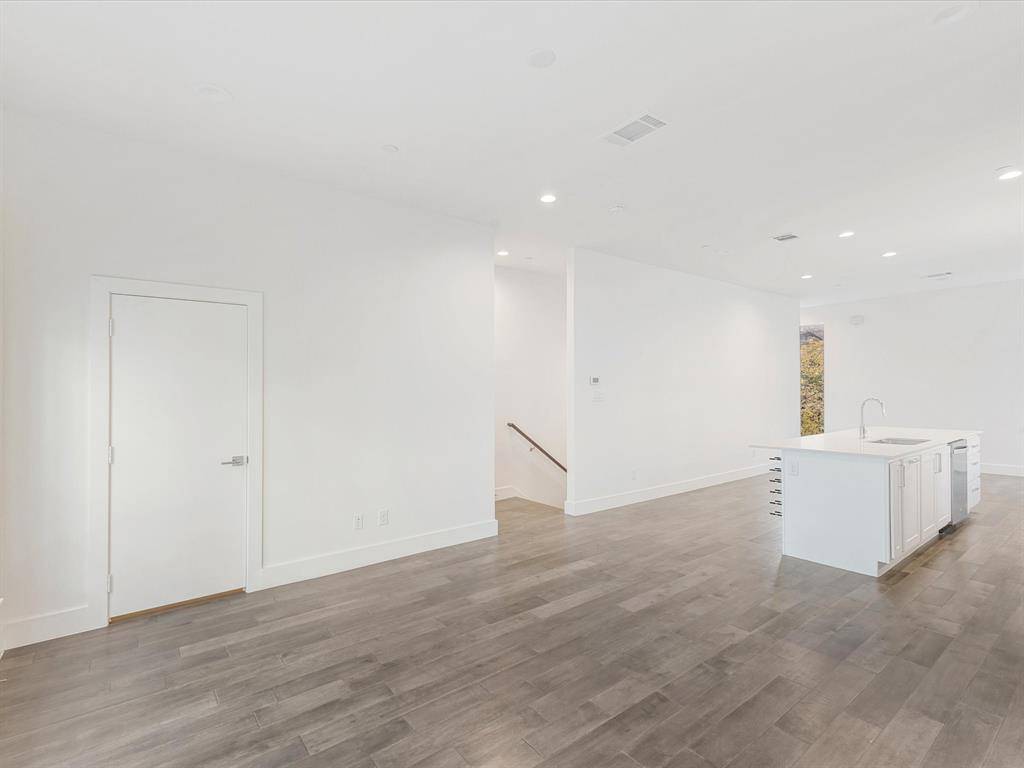 Dallas, TX 75204,1771 McCoy Street #305