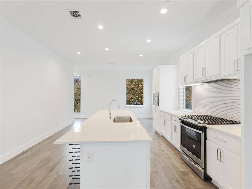 Dallas, TX 75204,1771 McCoy Street #305