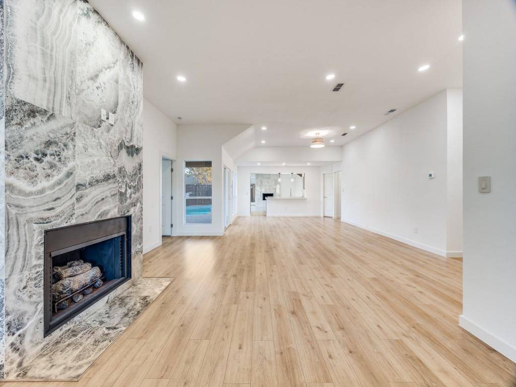 Plano, TX 75075,2100 Woodburn Corner