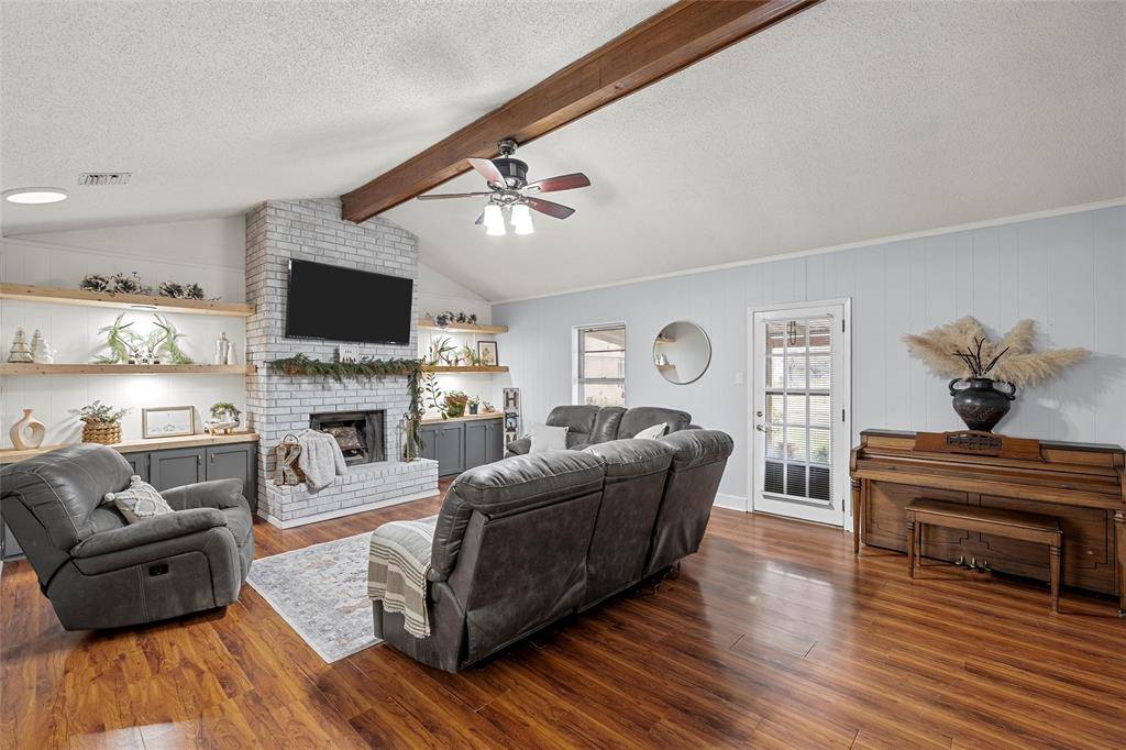 Elm Mott, TX 76640,107 Woody Ray Drive