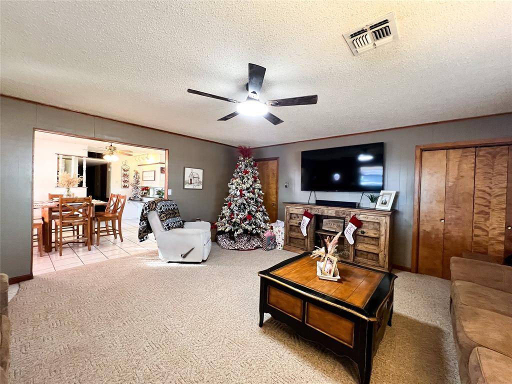 Aspermont, TX 79502,833 Smith Street