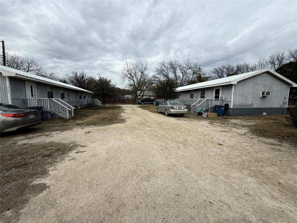 217 2nd Street, Cross Plains, TX 76443