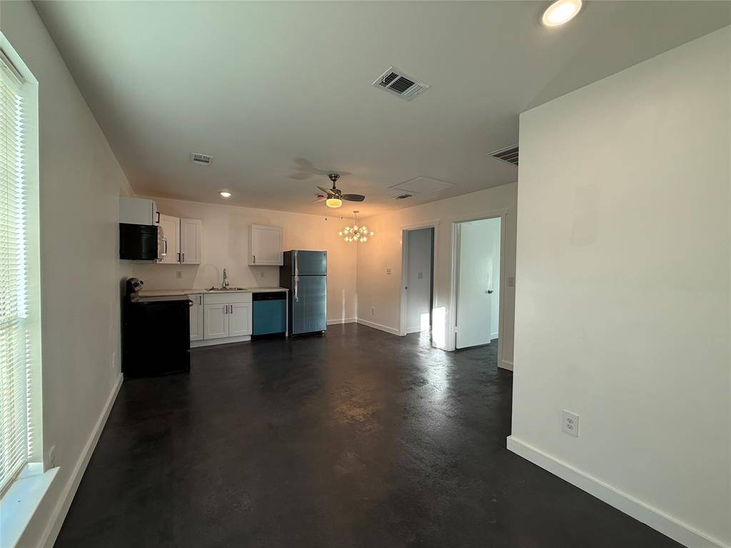 Dallas, TX 75232,1135 Holly Glen Circle #A