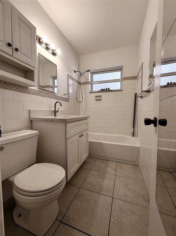 Lighthouse Point, FL 33064,2671 NE 18TH TER