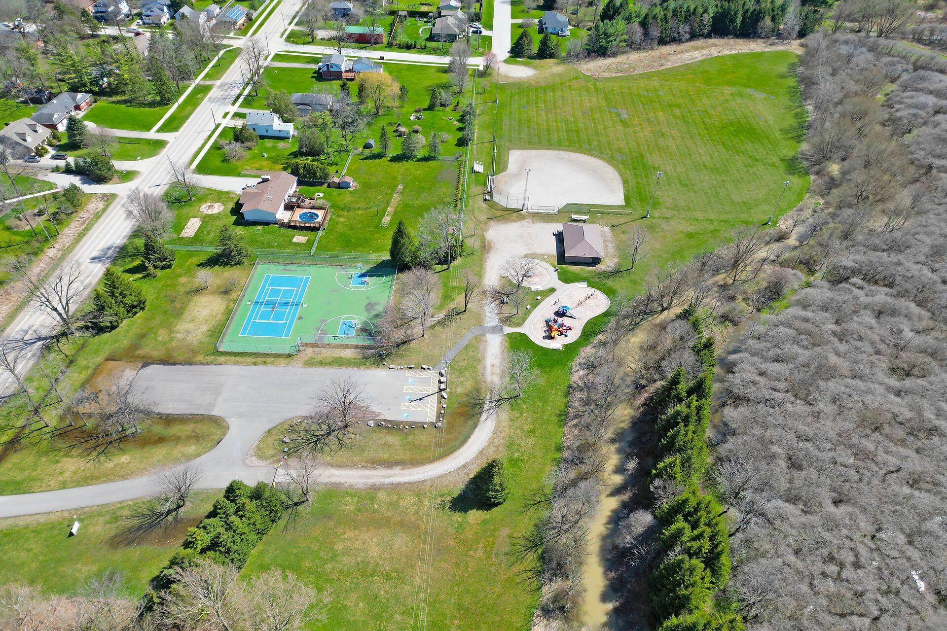 Middlesex Centre, ON N0M 1P0,23992 Denfield RD