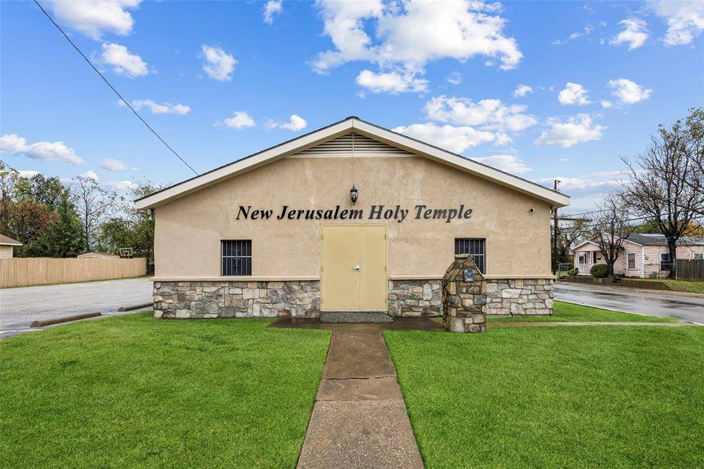 Dallas, TX 75212,1738 Nomas Street