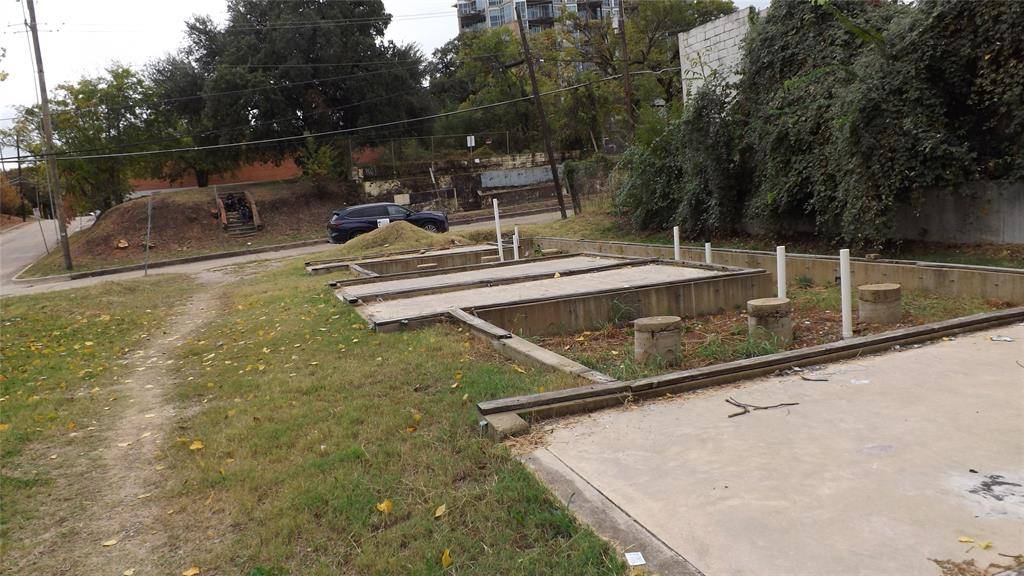 Dallas, TX 75215,1117 Powhattan Street