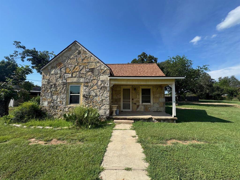 Hico, TX 76457,506 Ninth Street