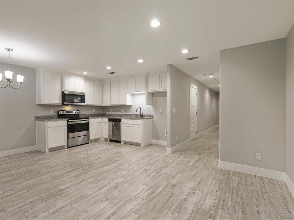 Denison, TX 75020,722 W Walker Street