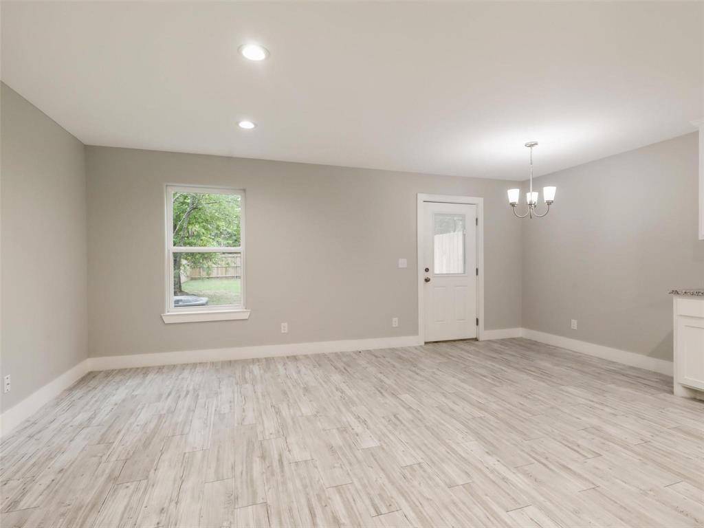 Denison, TX 75020,722 W Walker Street