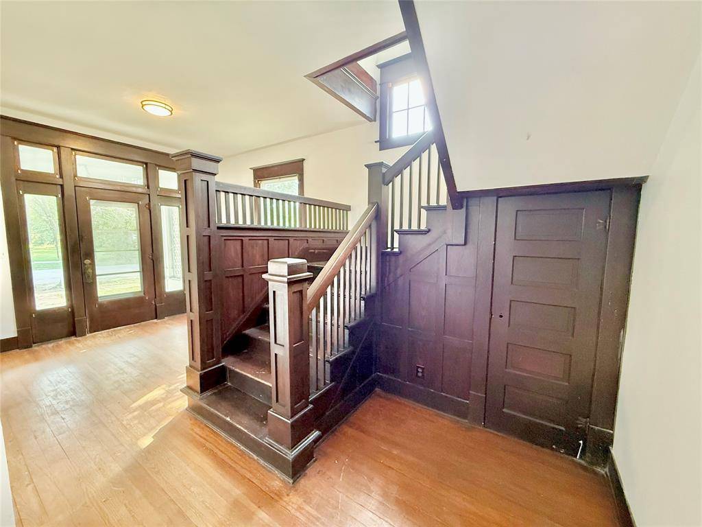 Denison, TX 75020,517 W Hull Street