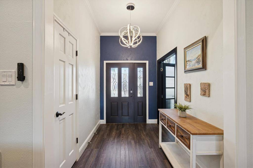 Hurst, TX 76054,325 Cottonwood Lane