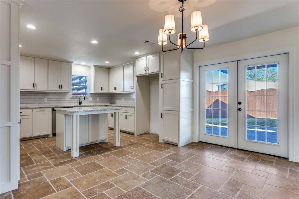 Granbury, TX 76048,1024 W Apache Trail