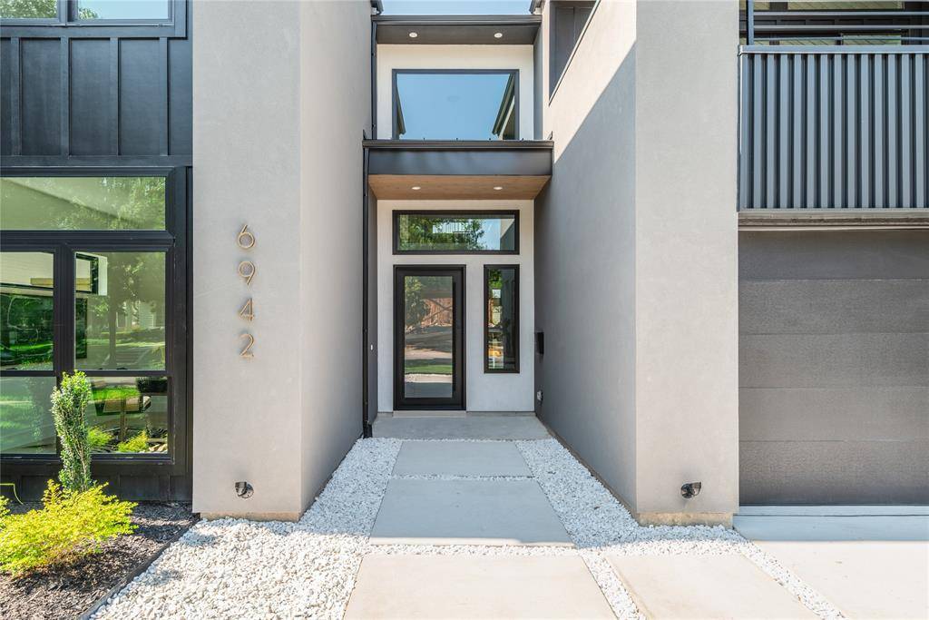 Dallas, TX 75214,6942 Coronado Avenue