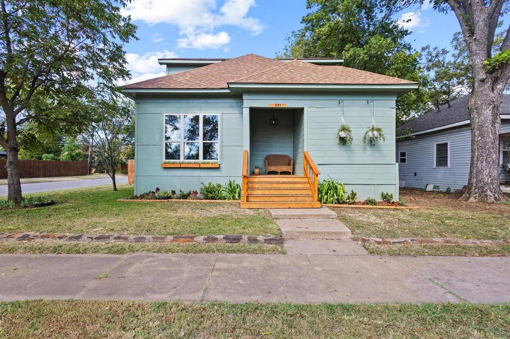 Denison, TX 75020,831 W Owing Street