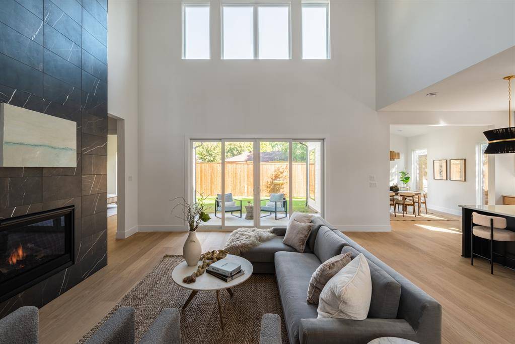 Dallas, TX 75238,10321 Lanshire Drive