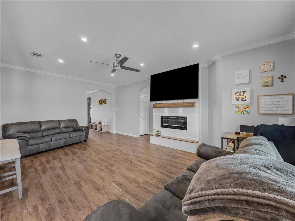 Dallas, TX 75253,14201 Bridgeview Lane