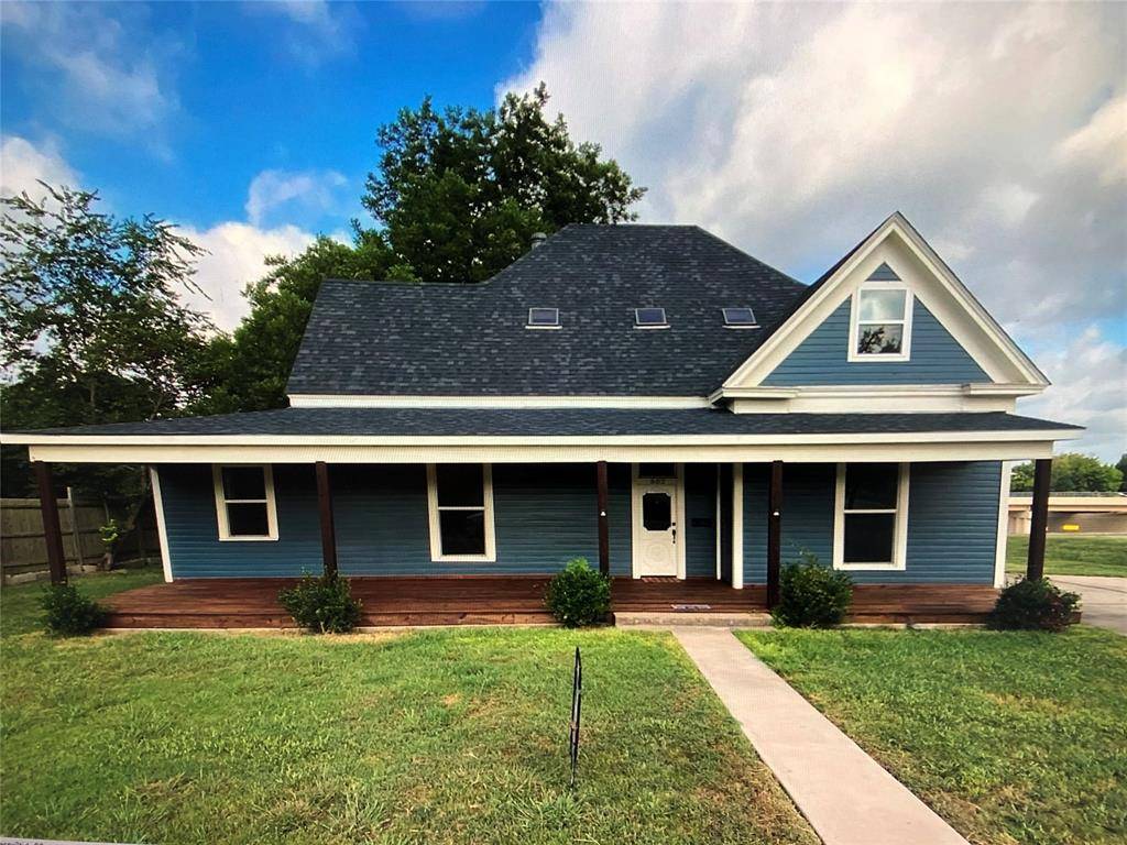 Farmersville, TX 75442,602 S Main Street