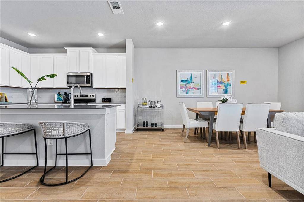 Heartland, TX 75114,3719 Star Mesa Street #16