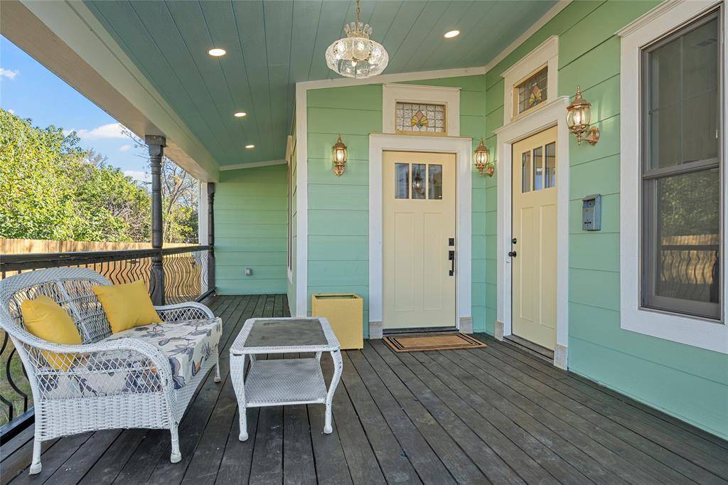 Mcgregor, TX 76657,404 6th Street W