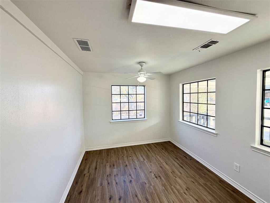 Cedar Hill, TX 75104,329 Cooper Street