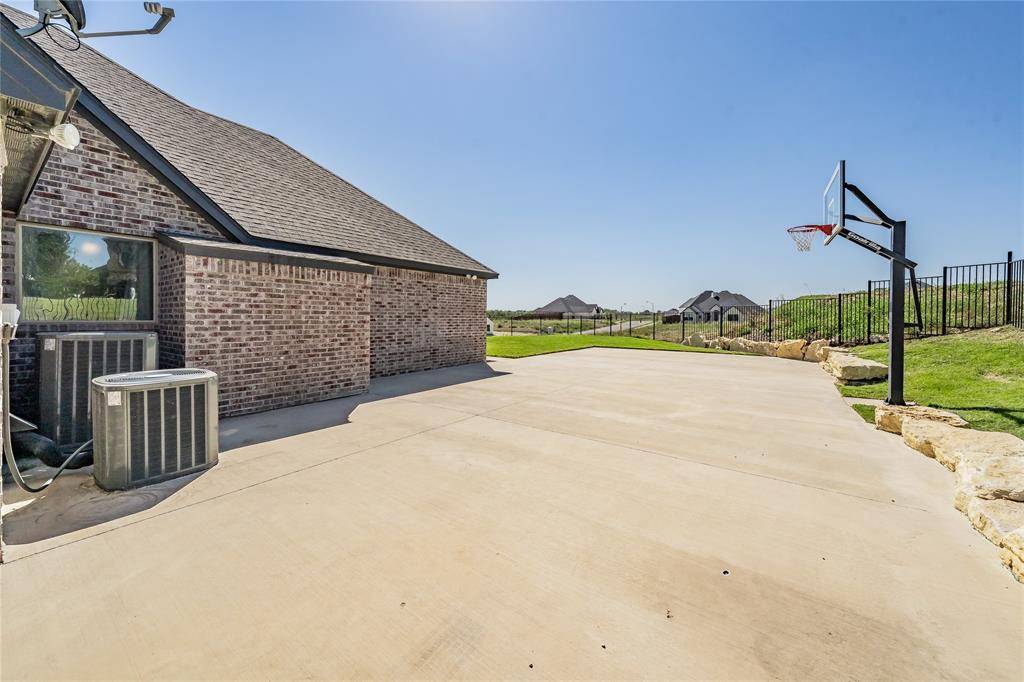 Benbrook, TX 76126,8208 Indian Hills Court