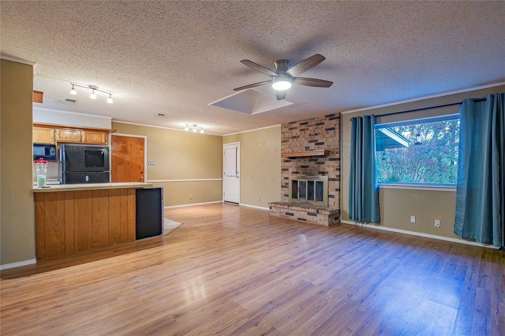 Azle, TX 76020,905 MARTHA Lane