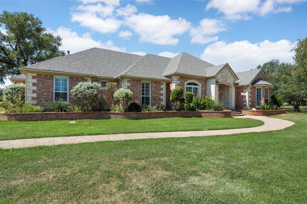 Crawford, TX 76638,175 Winding Trail