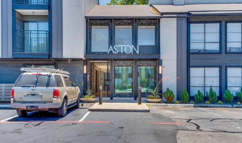 Dallas, TX 75219,2800 Douglas Avenue #111