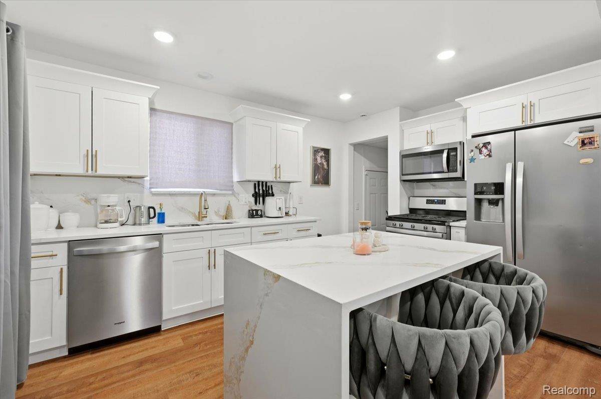 Clinton Township, MI 48035,19630 Broadacres ST