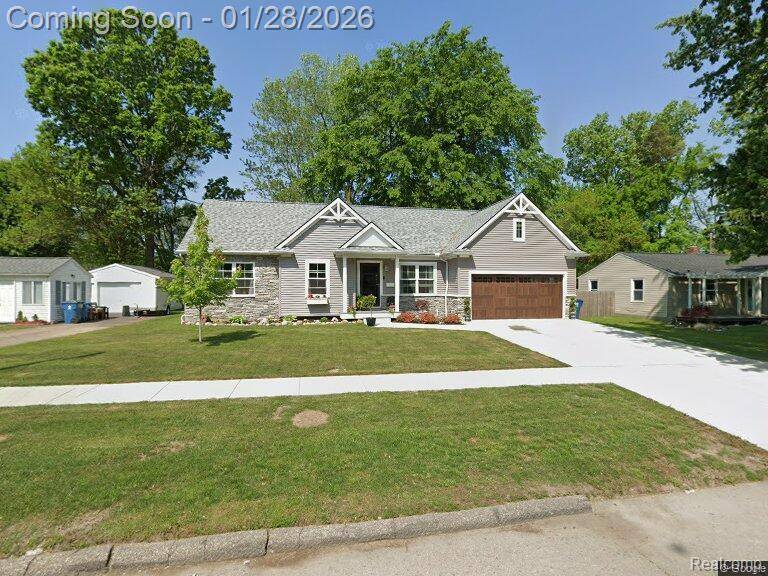 Holly, MI 48442,605 Hartner DR