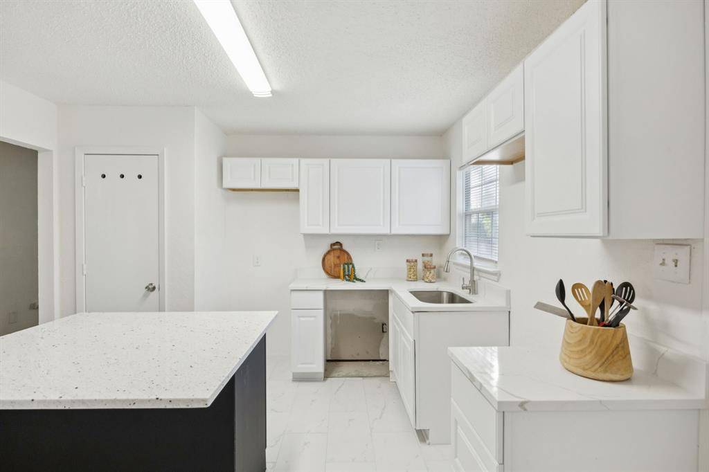 Dallas, TX 75218,11834 Broadmoor Drive