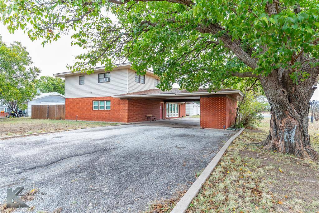 Hamlin, TX 79520,1150 W Lake Drive