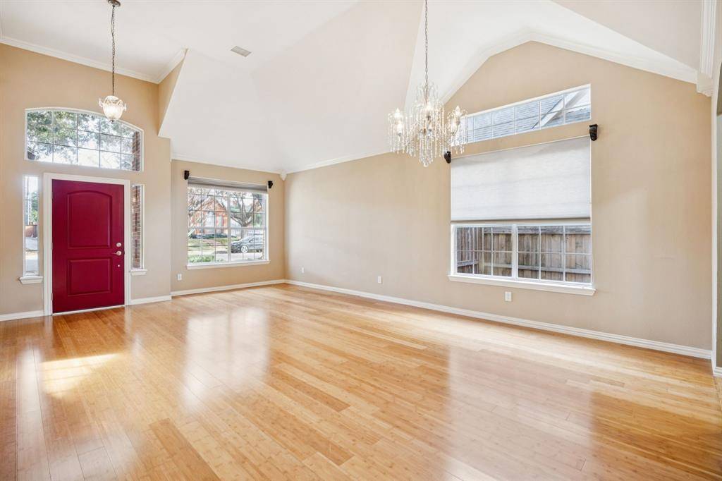 Dallas, TX 75287,17707 Knollmeadow Lane