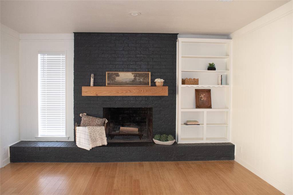 Pantego, TX 76013,2808 Peachtree Lane